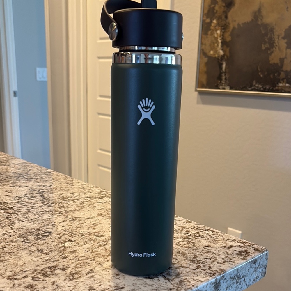 Hydro Flask Green Water Bottle